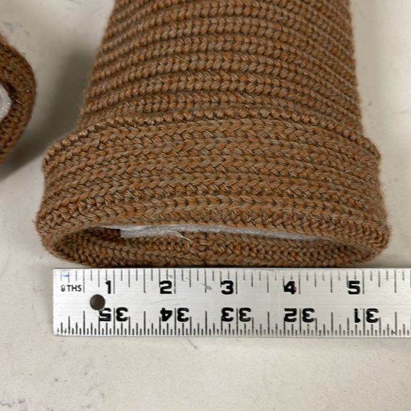 UGG 5817 Cardy Knit Boot Brown - Tan Size 8 - Picture 4 of 16